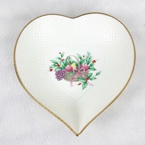 Vintage Mikasa Christmas Spirit Heart Shaped Trinket Dish Fruit Basket Cottage